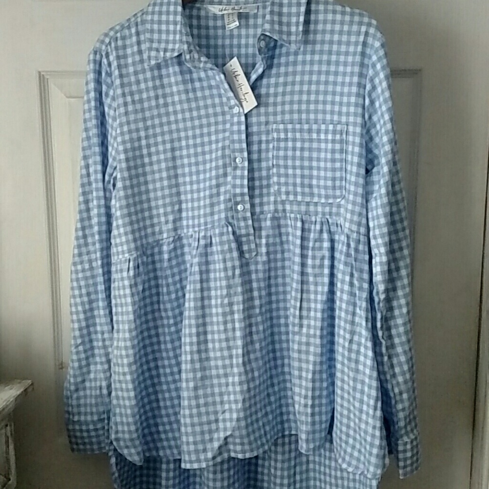 NWT Blue And White High Low Top
